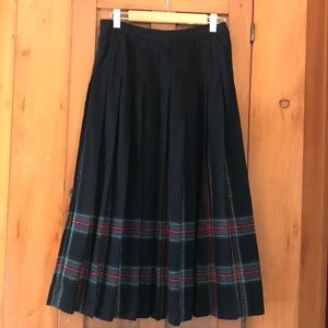 Pendleton pleated wool skirt black plaid M